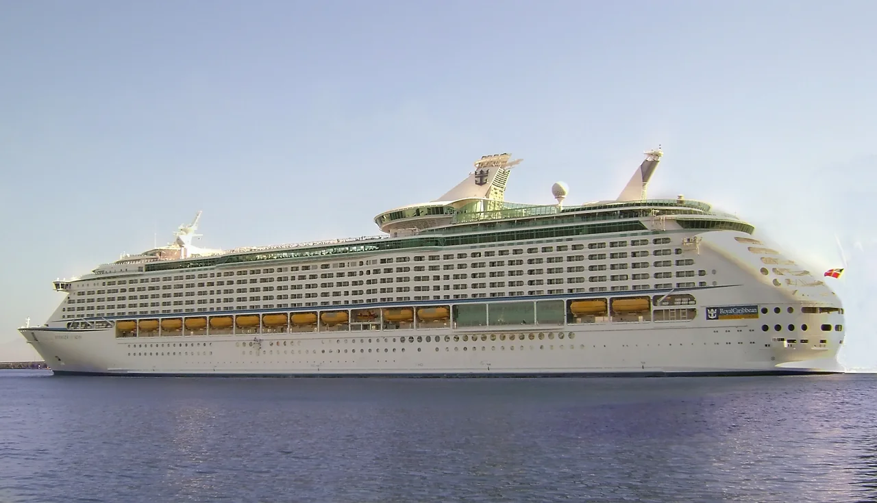 Voyager of the Seas, representative of Voyager Class